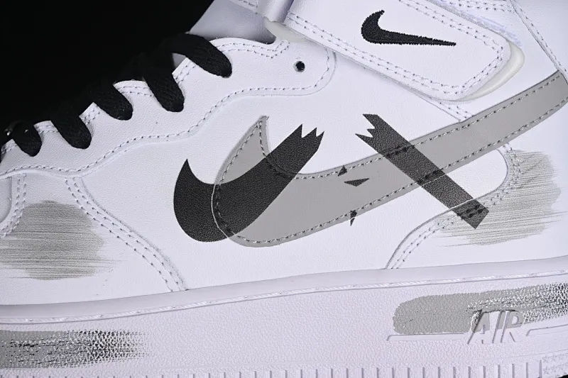 All categories Nk Air Force 1 Air Force series Nk Air Force 1 Mid Air Force mid-top Nk Air Force 1'07 Mid White gray black Hand-painted fracture Three hook shadow Air Force 1 strap mid-top casual sneakers CW2289-111
